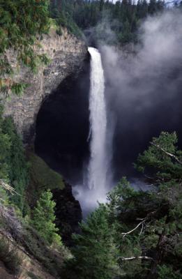 HELMCKEM-FALLS.jpg