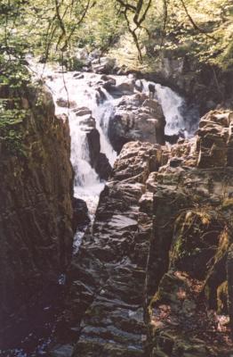 Black Linn Waterfall