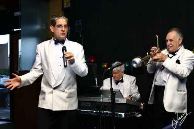 Tuxedo Junkies 2005_06_04
