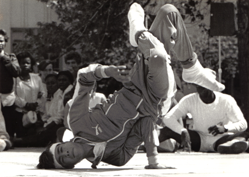 00698 scanpix Apr84.jpg