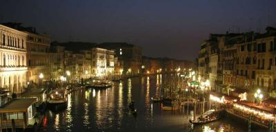 Venezia - Canal Grande by night.jpg