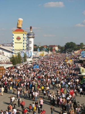 Oktoberfest. Theresenwiese.(IMG_1091.JPG)</small)