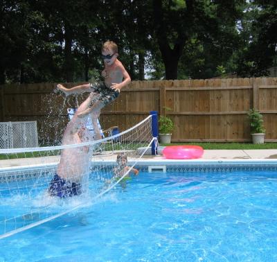 Kid toss Noah