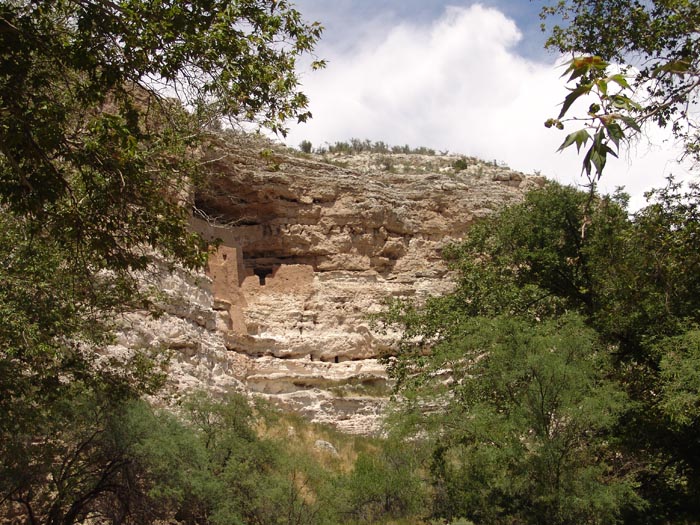 Montezumas Cliff Dwellings 03.jpg