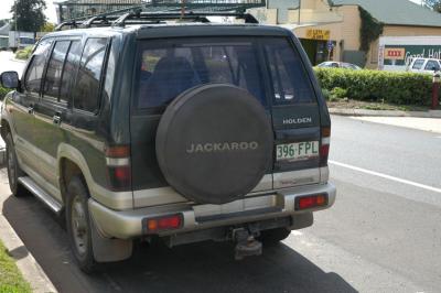 Holden Jackaroo 03.jpg