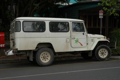Long Wheelbase Toyota Lancruiser 01.jpg
