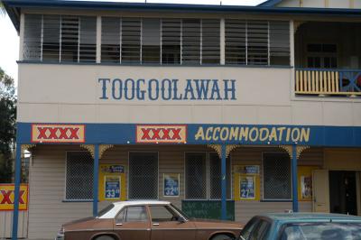Toogoolawah hotel and pub.jpg