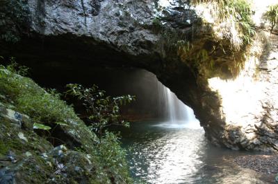 waterfall 02.jpg