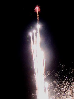 v3/16/522916/3/45044285.fireworks8.jpg