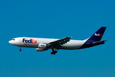 Because San Diego Airport has only one runway, you can get wonderful shots of the planes as they fly over the city to land.