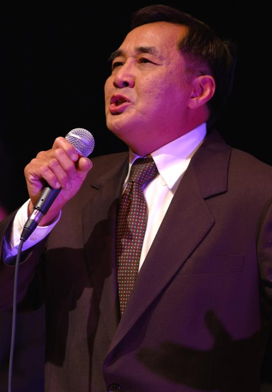 Tinh Hoai Huong  ca si Doan Chinh