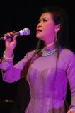 ca si Khanh Ly  La Thu 
