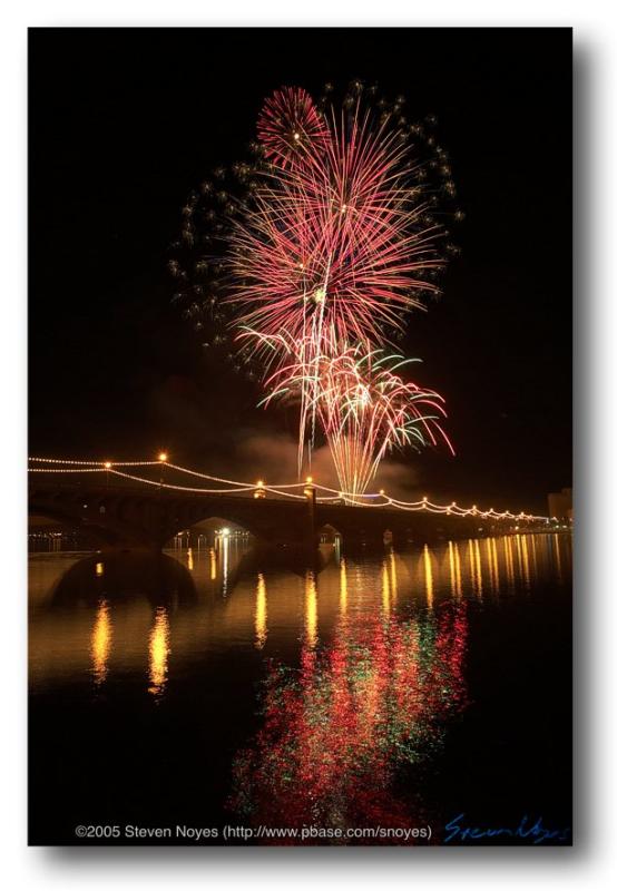 Fireworks 4 : Tempe Town Lake