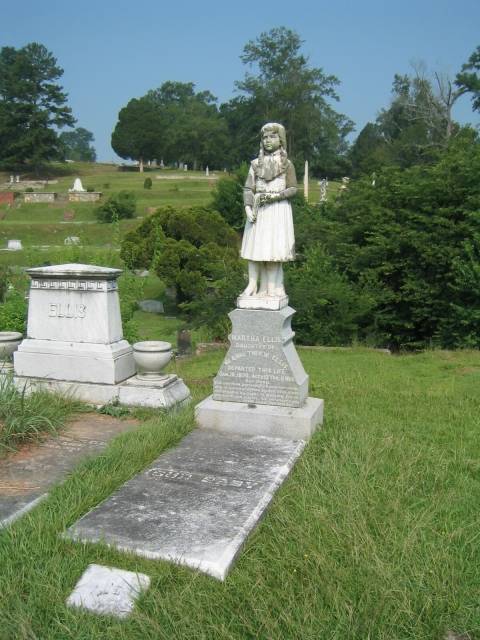 little marthas grave.JPG