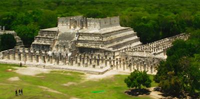 PICT4429_LookingDownFromChichen_Itza_DigitalZoom.jpg
