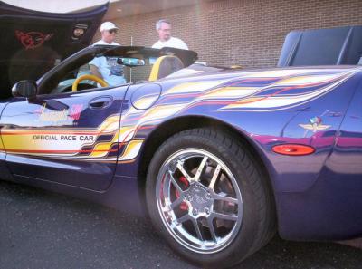 v3/18/513218/3/44317551.IndyPaceCarVette.jpg