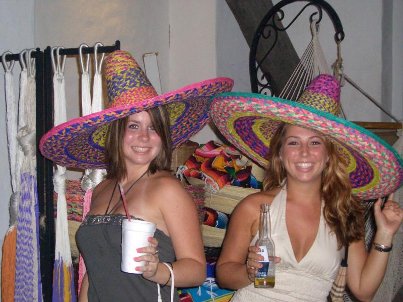 Dos Chicas Loco.jpg