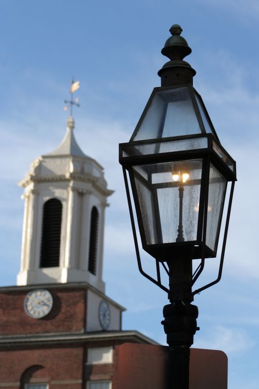 Charles Street Meeting House and Gaslamp