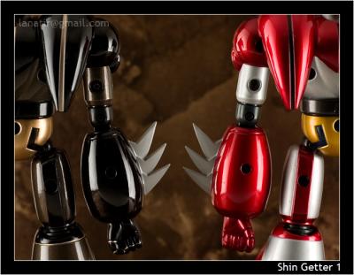 Shin (New) Getter 1 Black Vs Shin (New) Getter 1