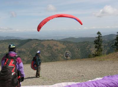 Enleau on a paramotor