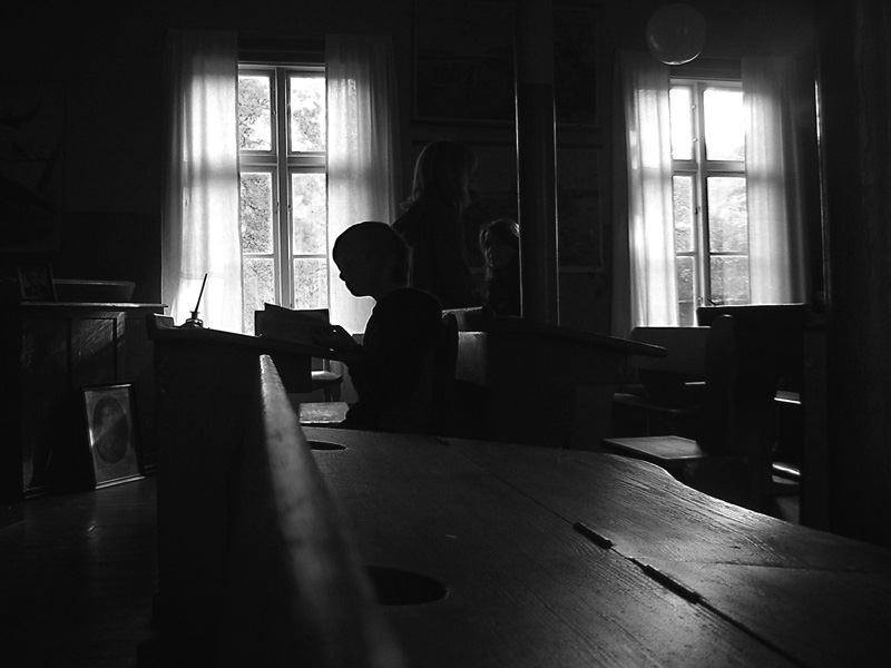 school6bw800x600.jpg