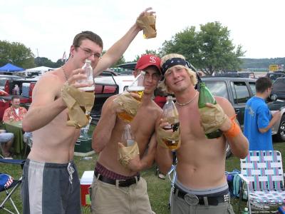 Edward 40 Hands (don't even know these dudes, but had to take the photo)