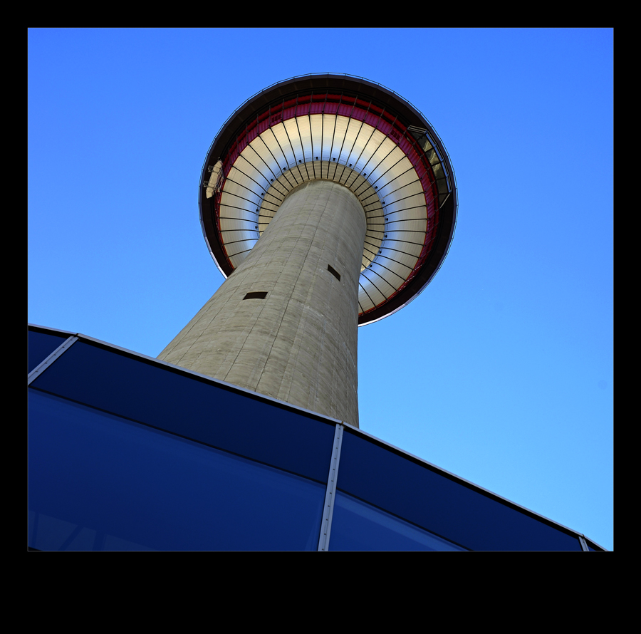 Calgary Tower - August 2005.jpg