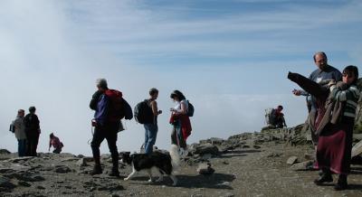 Summit crowds