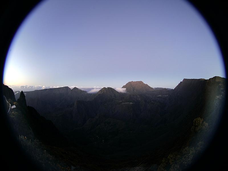 Coucher de soleil sur le cirque de Mafate