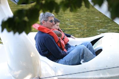 v3/20/232320/3/51546668.paddleboat.jpg