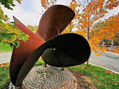 Monument to Unknown Leaf