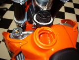 GAS CAP REMOVES WITH 1/4 TURN