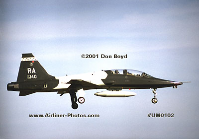 2001 - USAF T-38A 68-140 military aviation stock photo #UM0102