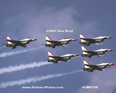 2001 - USAF Thunderbirds at the 2001 Air & Sea Show at Ft. Lauderdale beach military aviation stock photo #UM0106