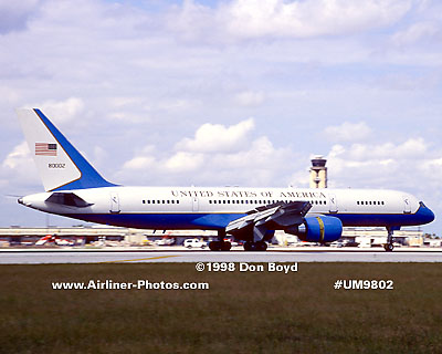 1998 - Air Force Two reversing thrust on 9R at MIA aviation stock photo #UM9802