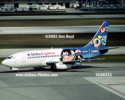 2002- Delta Express B737-232 Adv N310DA Powerpuff Girls aviation airline stock photo #US0223