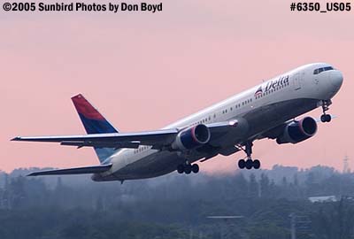 Delta Airlines B767-332 N119DL aviation airline stock photo #6350