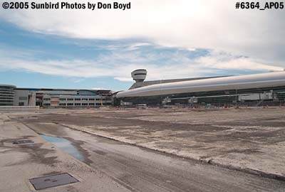 2005 - Miami International Airports new South Terminal (left) and Concourse J (right) airport construction stock photo #6364