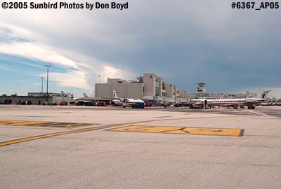 2005 - Regional jet ramp, Concourse D extension and Concourse D at Miami International Airport  construction stock photo #6367