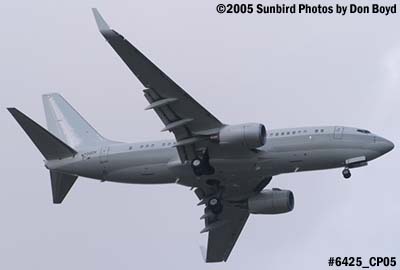 N720CH Inc.s B737-700 N720CH on approach to Opa-locka aviation stock photo #6425