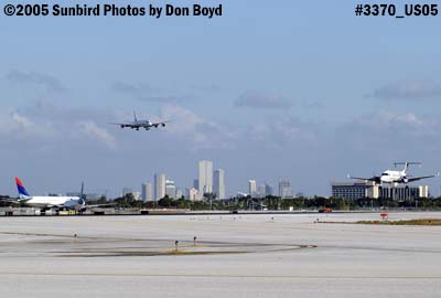Tampa Colombia DC8 runway 27 and Gulfstream International 30 runway 30 approaches aviation stock photo #3370