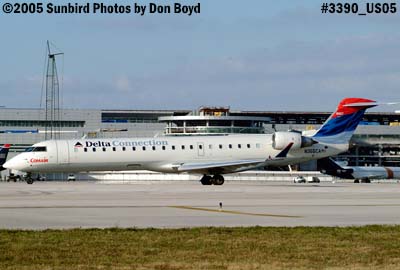 Delta Connection (Comair) CL-600-2C10 N355CA aviation airline stock photo #3390