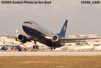 United Airlines B737-522 aviation airline stock photo #3398