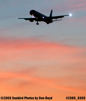 Unknown B757 approach after sunset aviation stock photo #2385