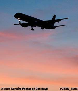 Unknown B757 on approach after sunset aviation stock photo #2386