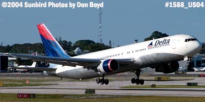 Delta Airlines B767-332 N1402A aviation airline stock photo #1588