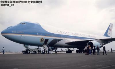 1991 - USAF VC-25A (747-2G4B) Air Force One #82-9000 aviation stock photo #UM91_02