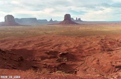 Monument Valley landscape stock photo #028_25_LS04