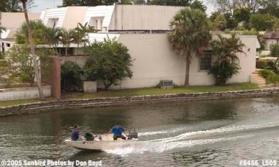 Power boat on Lake Mary in Miami Lakes photo #6456