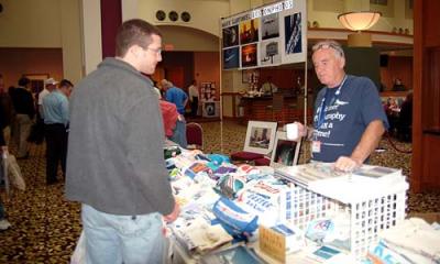 Bryant Pettit of TriStar Inc. and customer at the 2005 Boston Airline Show,photo #7208